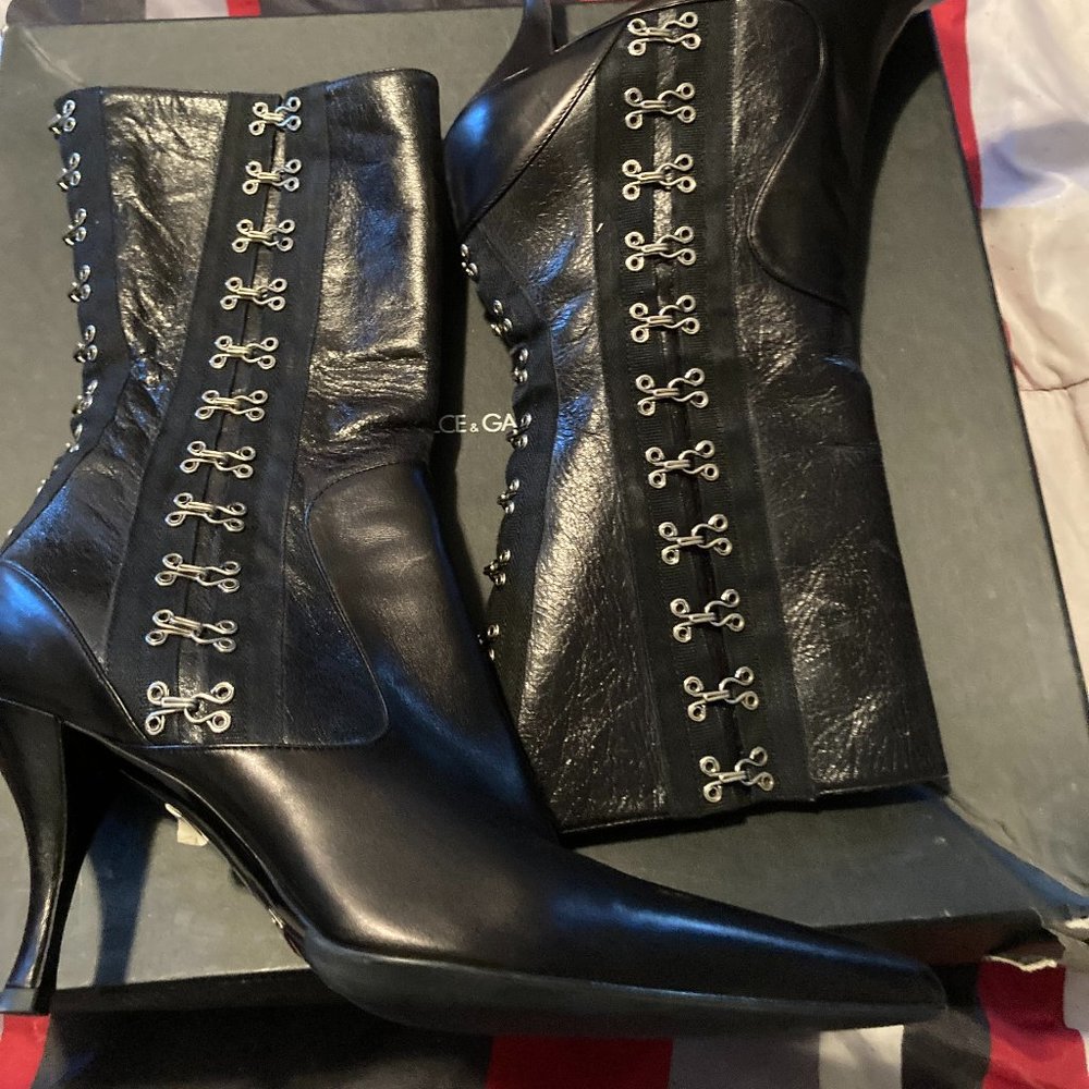 DOLCE & GABBANA SILVER CLASP BOOT